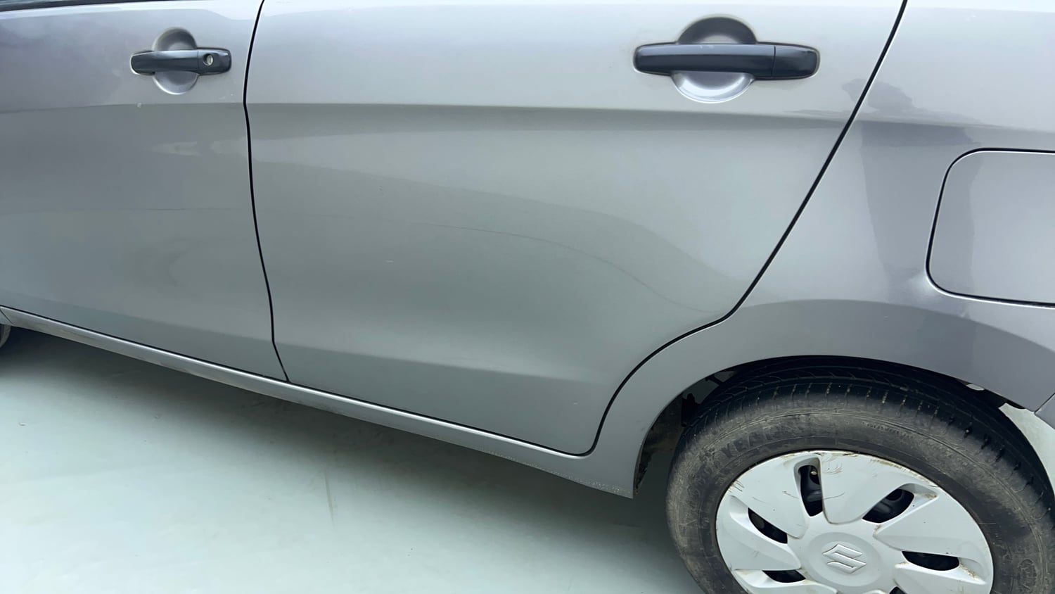 Used 2016 Maruti Suzuki Celerio VXi AMT Petrol Automatic dents MINOR SCRATCH