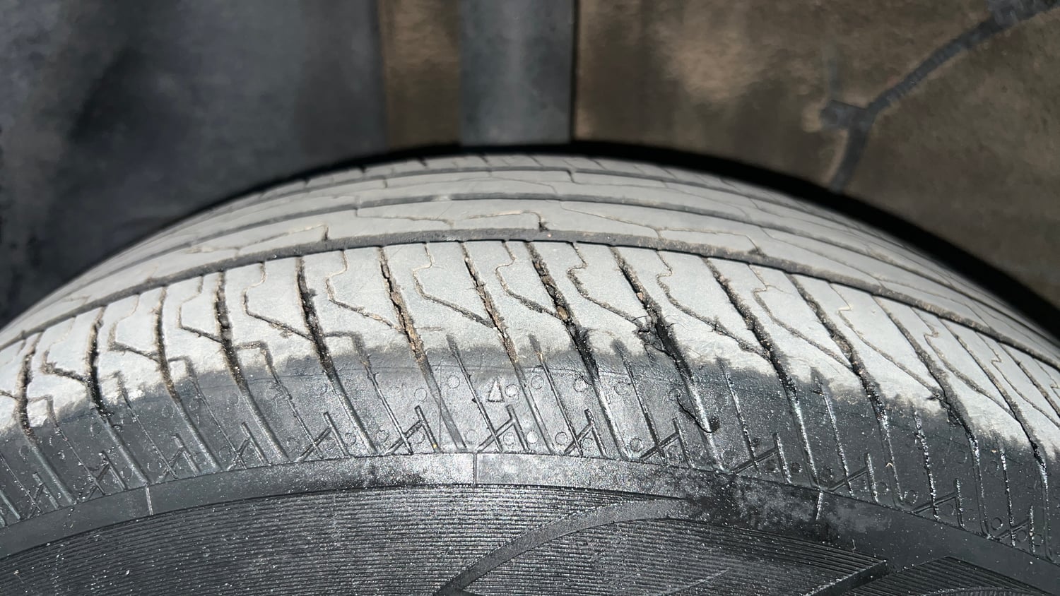 Used 2024 Tata Punch Adventure iCNG Cng Manual tyres RIGHT REAR TYRE TREAD VIEW