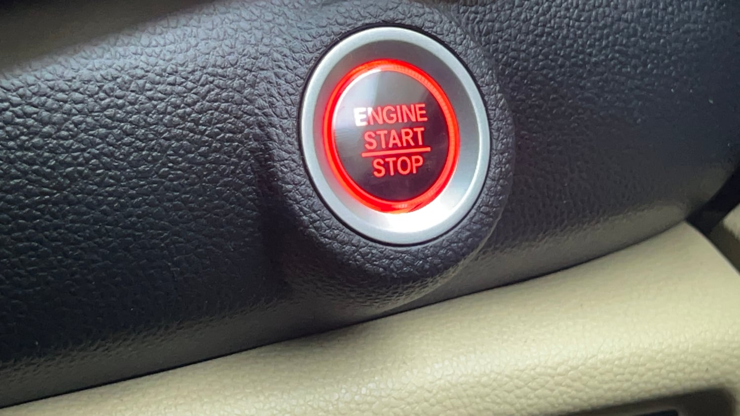 Used 2019 Honda Amaze 1.2 VX CVT Petrol Petrol Automatic top_features Keyless start