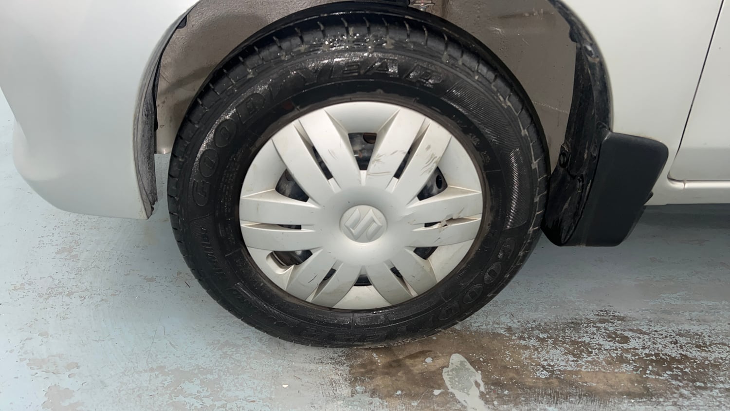Used 2018 Maruti Suzuki Alto 800 VXi Petrol Manual tyres LEFT FRONT TYRE RIM VIEW