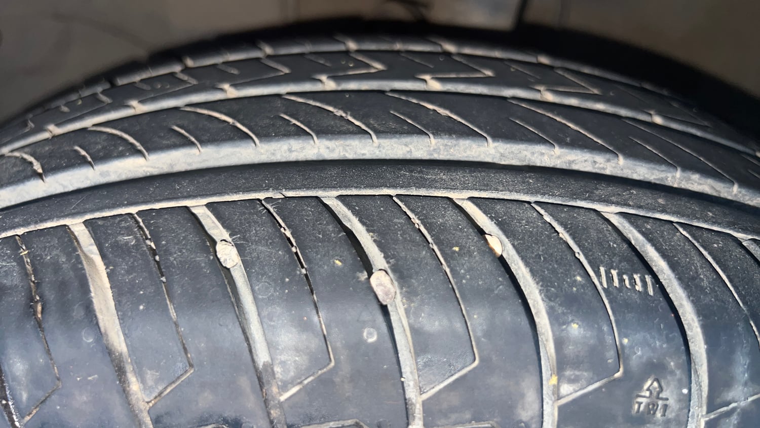 Used 2019 Honda Amaze 1.2 VX CVT Petrol Petrol Automatic tyres LEFT FRONT TYRE TREAD VIEW