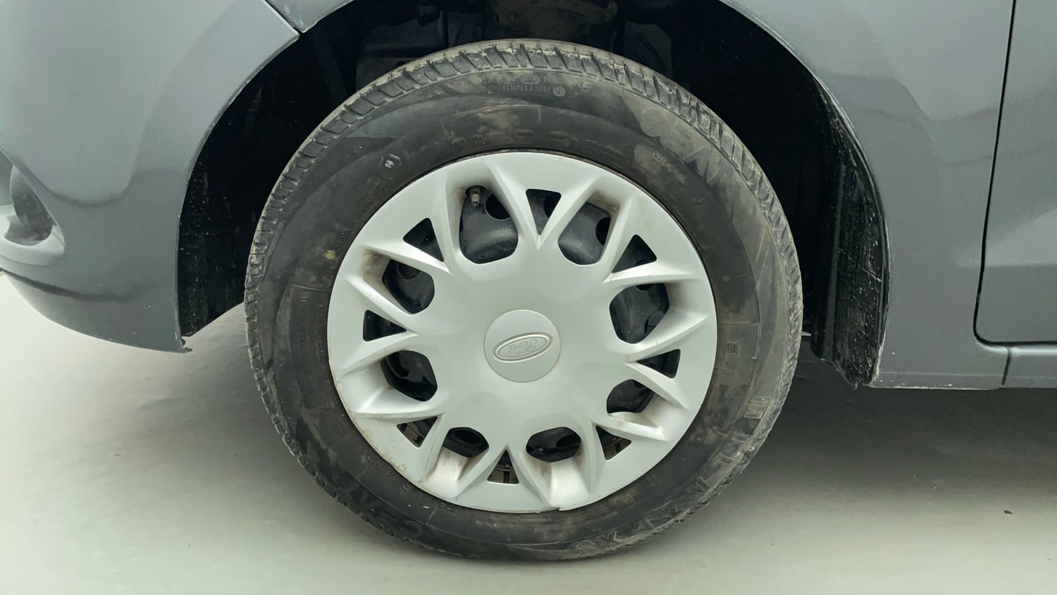 Used 2016 Ford Figo Trend 1.2 Ti-VCT Petrol Manual tyres LEFT FRONT TYRE RIM VIEW