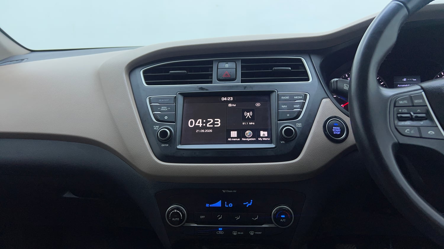 Used 2018 Hyundai Elite i20 Asta 1.2 (O) Petrol Manual top_features Integrated (in-dash) music system