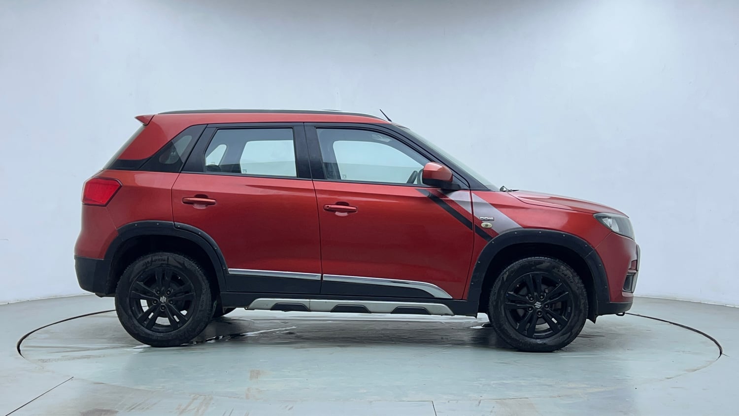 Used 2018 maruti-suzuki Vitara Brezza ZDi AGS Diesel Automatic exterior RIGHT SIDE VIEW