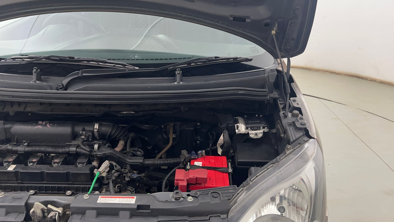Used 2022 Maruti Suzuki Wagon R ZXI Plus 1.2 Petrol Manual engine ENGINE LEFT SIDE HINGE & APRON VIEW
