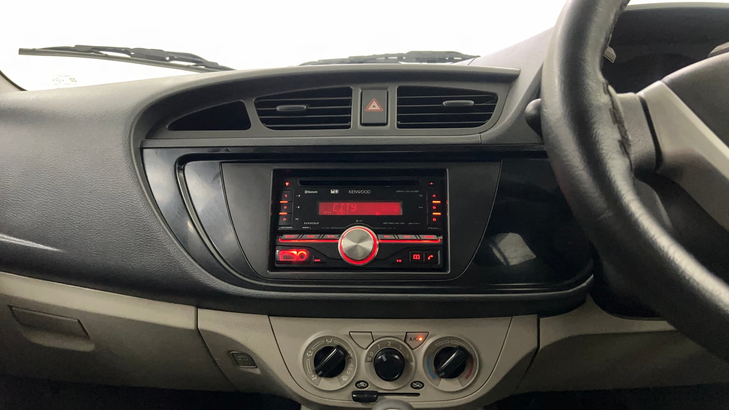 Used 2016 Maruti Suzuki Alto K10 VXi AMT Petrol Automatic interior MUSIC SYSTEM & AC CONTROL VIEW