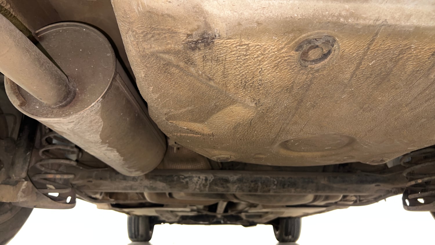 Used 2013 Volkswagen Vento Comfortline Diesel Diesel Manual extra REAR UNDERBODY VIEW (TAKEN FROM REAR)