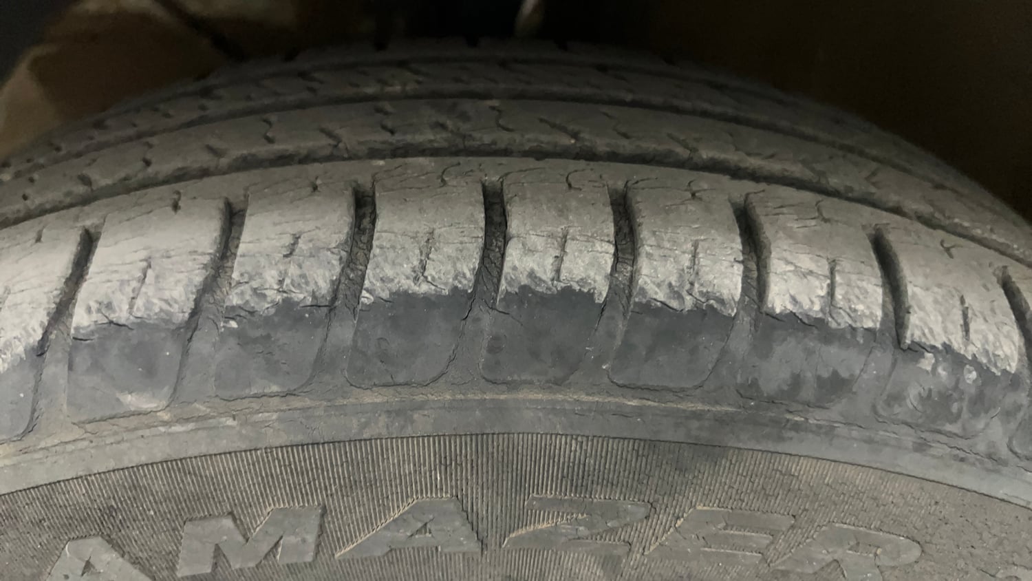 Used 2019 Maruti Suzuki Dzire VXi Petrol Manual tyres LEFT FRONT TYRE TREAD VIEW