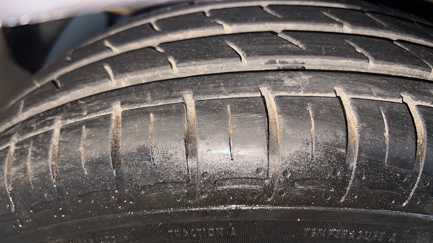 Used 2016 Hyundai Grand i10 Sportz 1.2 Kappa VTVT Petrol Manual tyres LEFT FRONT TYRE TREAD VIEW