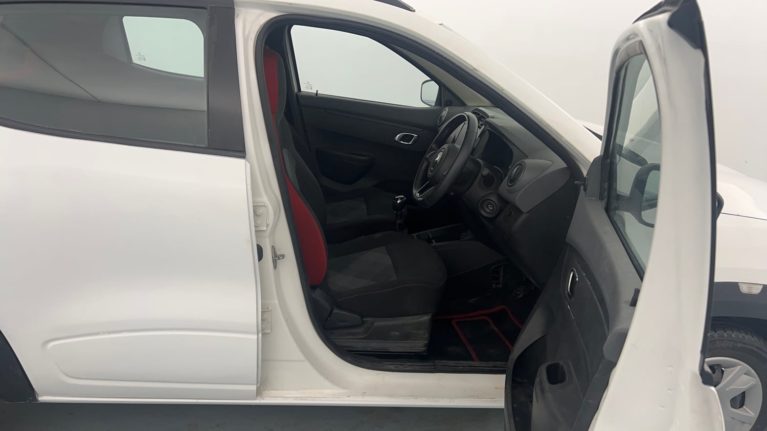 Used 2020 Renault Kwid 1.0 RXT Opt Petrol Manual interior RIGHT SIDE FRONT DOOR CABIN VIEW