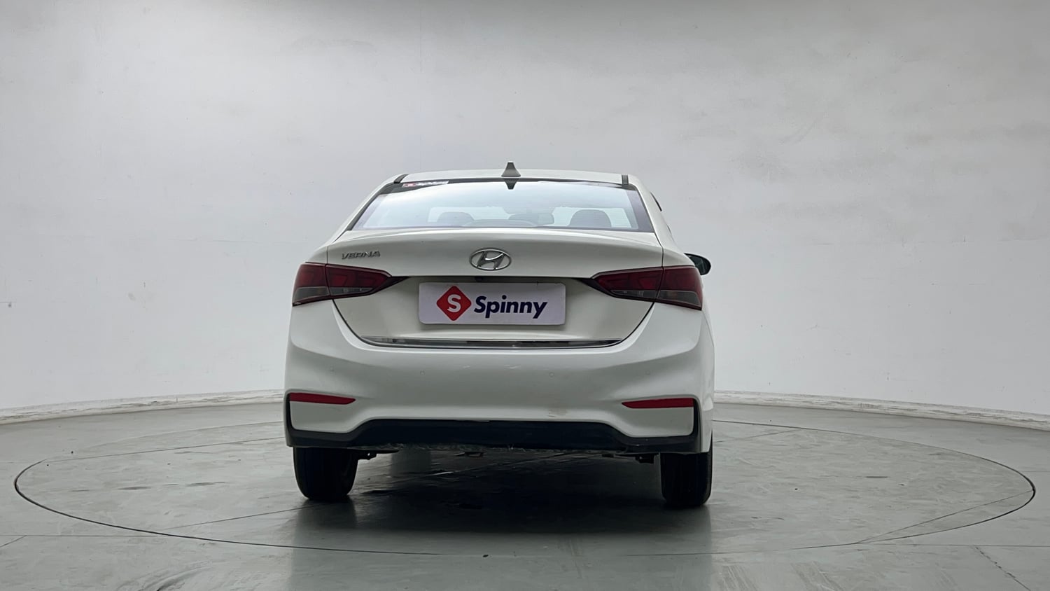 Used 2019 Hyundai Verna 1.4 VTVT EX Petrol+cng(outside fitted) Cng Manual exterior BACK VIEW