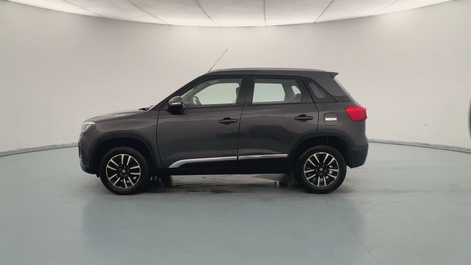 Used 2021 maruti-suzuki Vitara Brezza ZXi Plus Petrol Manual exterior LEFT SIDE VIEW