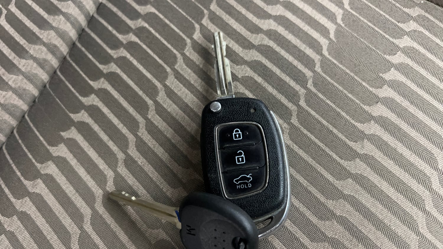 Used 2018 Hyundai Xcent SX Petrol Manual extra CAR KEY VIEW