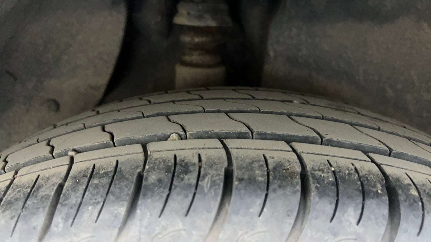 Used 2017 Hyundai Creta 1.6 SX Plus AT Petrol Petrol Automatic tyres RIGHT REAR TYRE TREAD VIEW