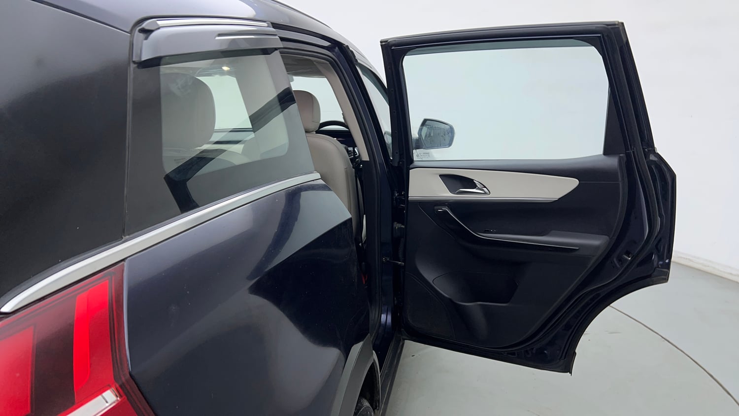 Used 2022 Mahindra XUV700 AX 7 Petrol AT Luxury Pack 7 STR Petrol Automatic interior RIGHT REAR DOOR OPEN VIEW