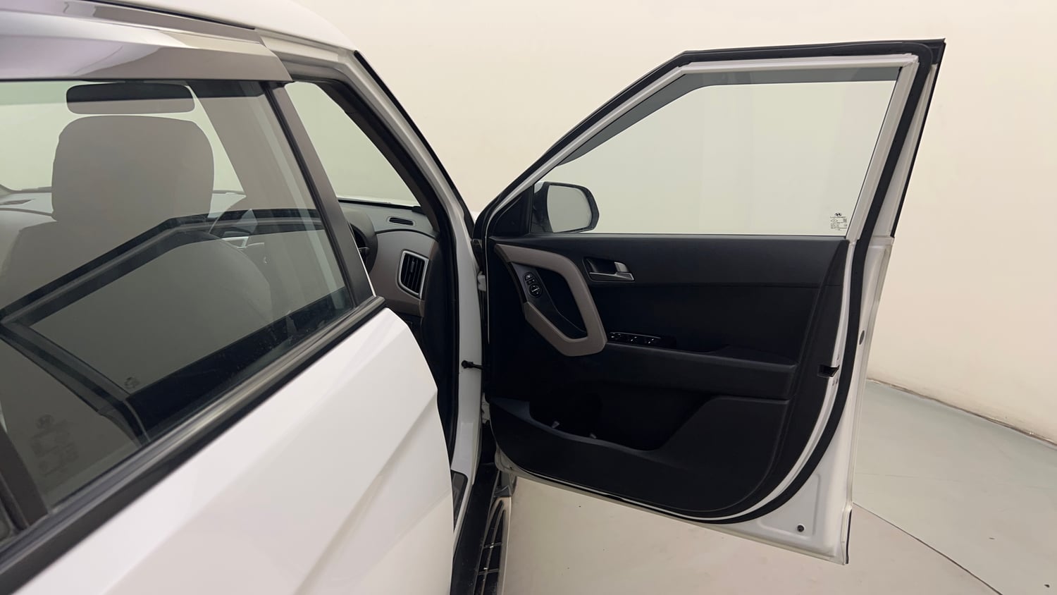 Used 2017 Hyundai Creta 1.6 SX Plus AT Petrol Petrol Automatic interior RIGHT FRONT DOOR OPEN VIEW