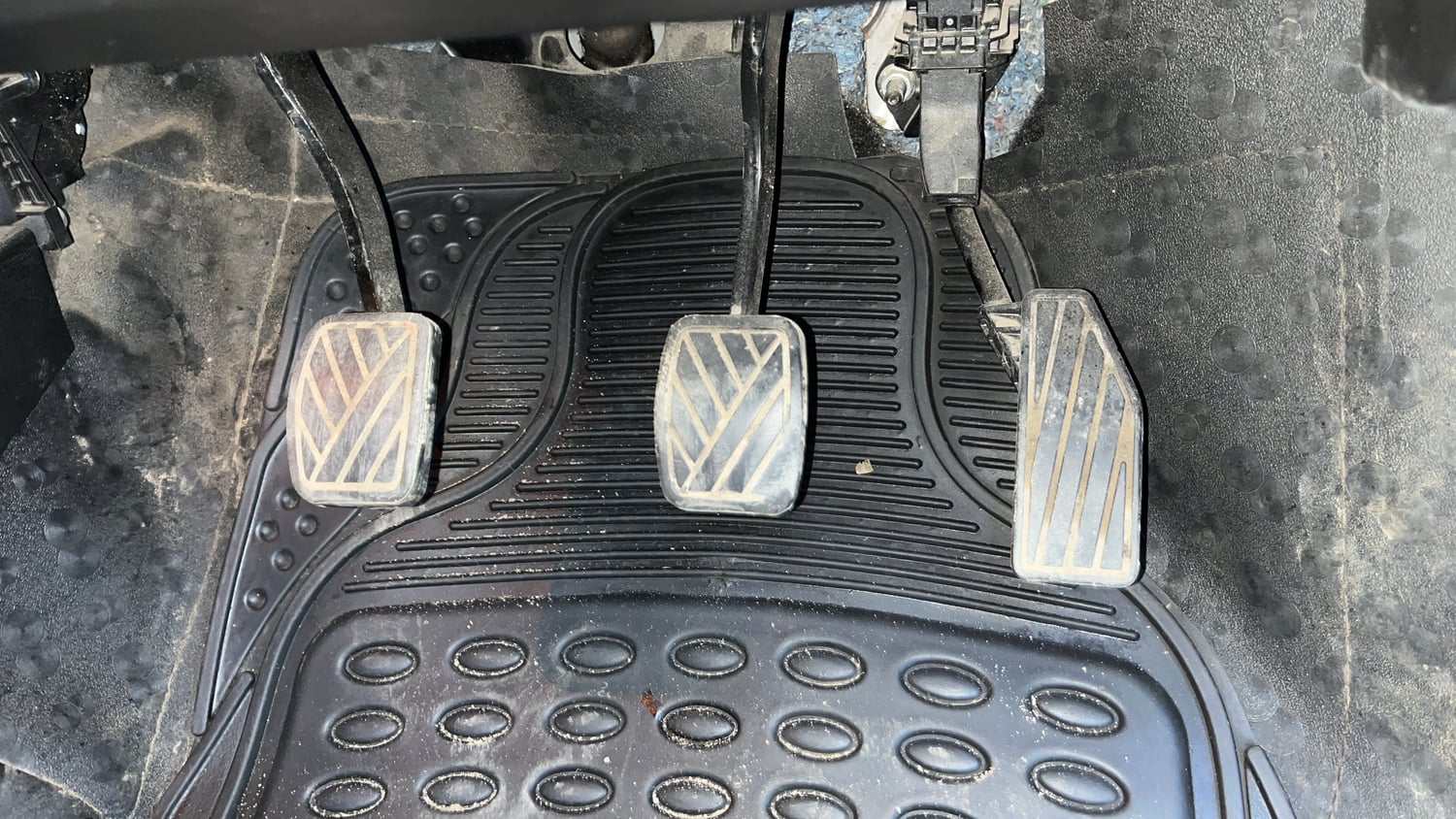 Used 2022 Maruti Suzuki Baleno Zeta Petrol Manual interior PEDALS VIEW