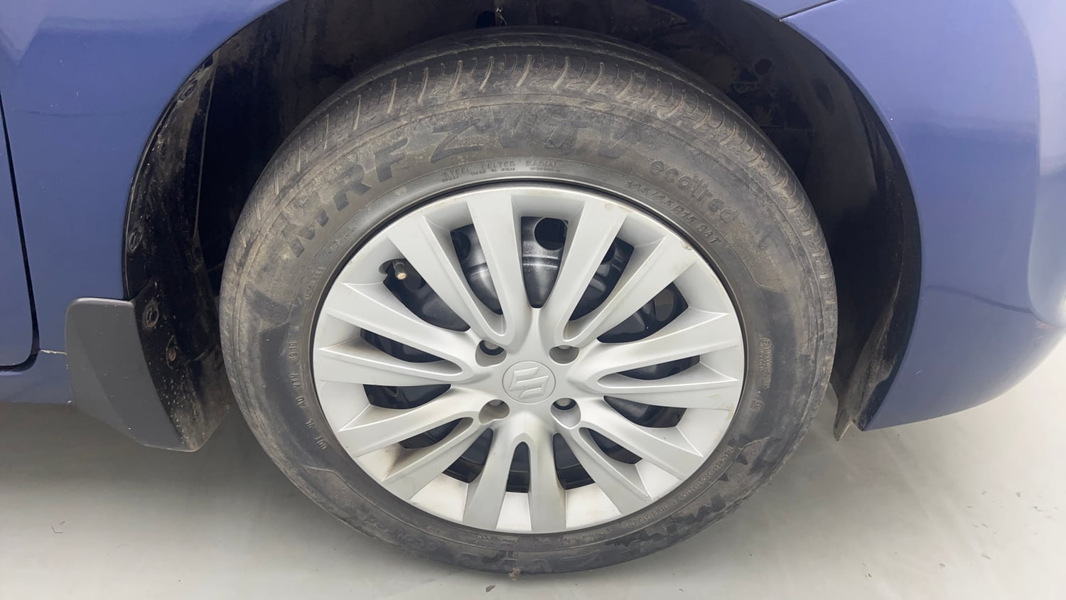 Used 2019 Maruti Suzuki Baleno Delta Petrol Manual tyres RIGHT FRONT TYRE RIM VIEW