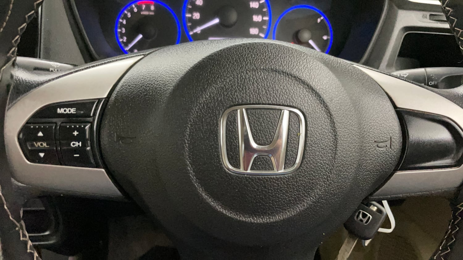 Used 2018 Honda Brio S MT Petrol Manual top_features Steering mounted controls