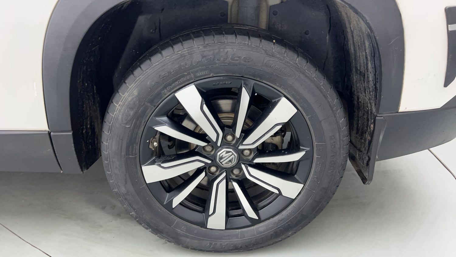 Used 2019 MG Motors Hector Sharp Hybrid 1.5 Petrol Hybrid Manual tyres LEFT REAR TYRE RIM VIEW