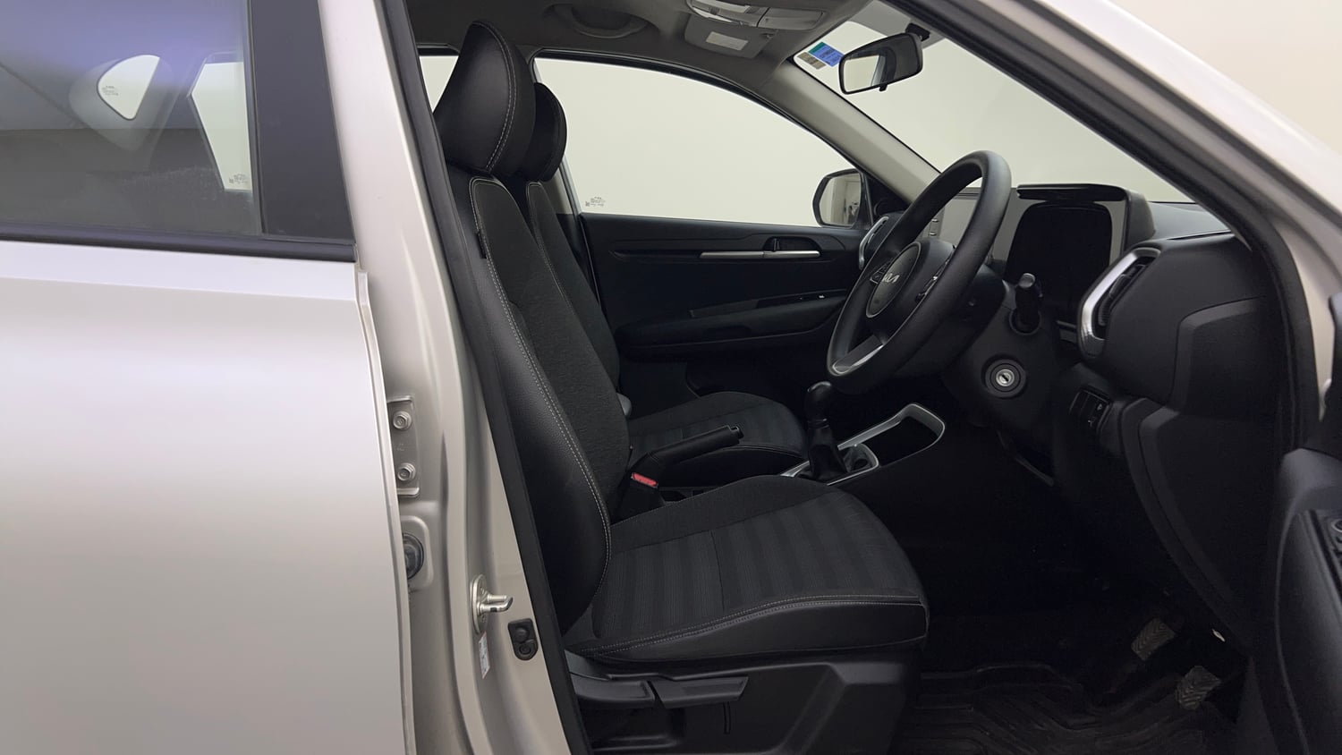 Used 2022 Kia Sonet HTK Plus 1.2 Petrol Manual interior RIGHT SIDE FRONT DOOR CABIN VIEW