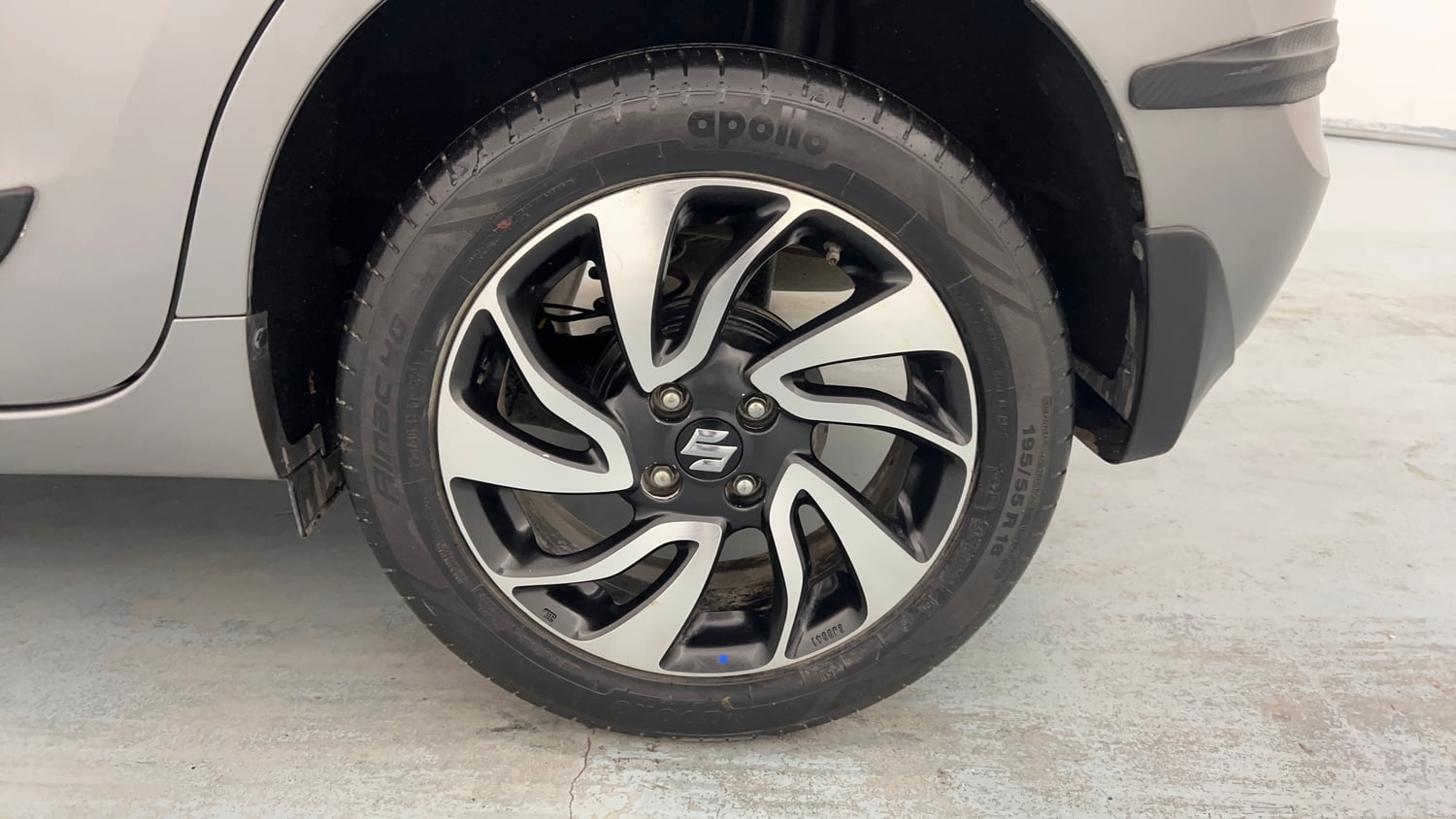 Used 2021 Maruti Suzuki Baleno Zeta Petrol Manual tyres LEFT REAR TYRE RIM VIEW