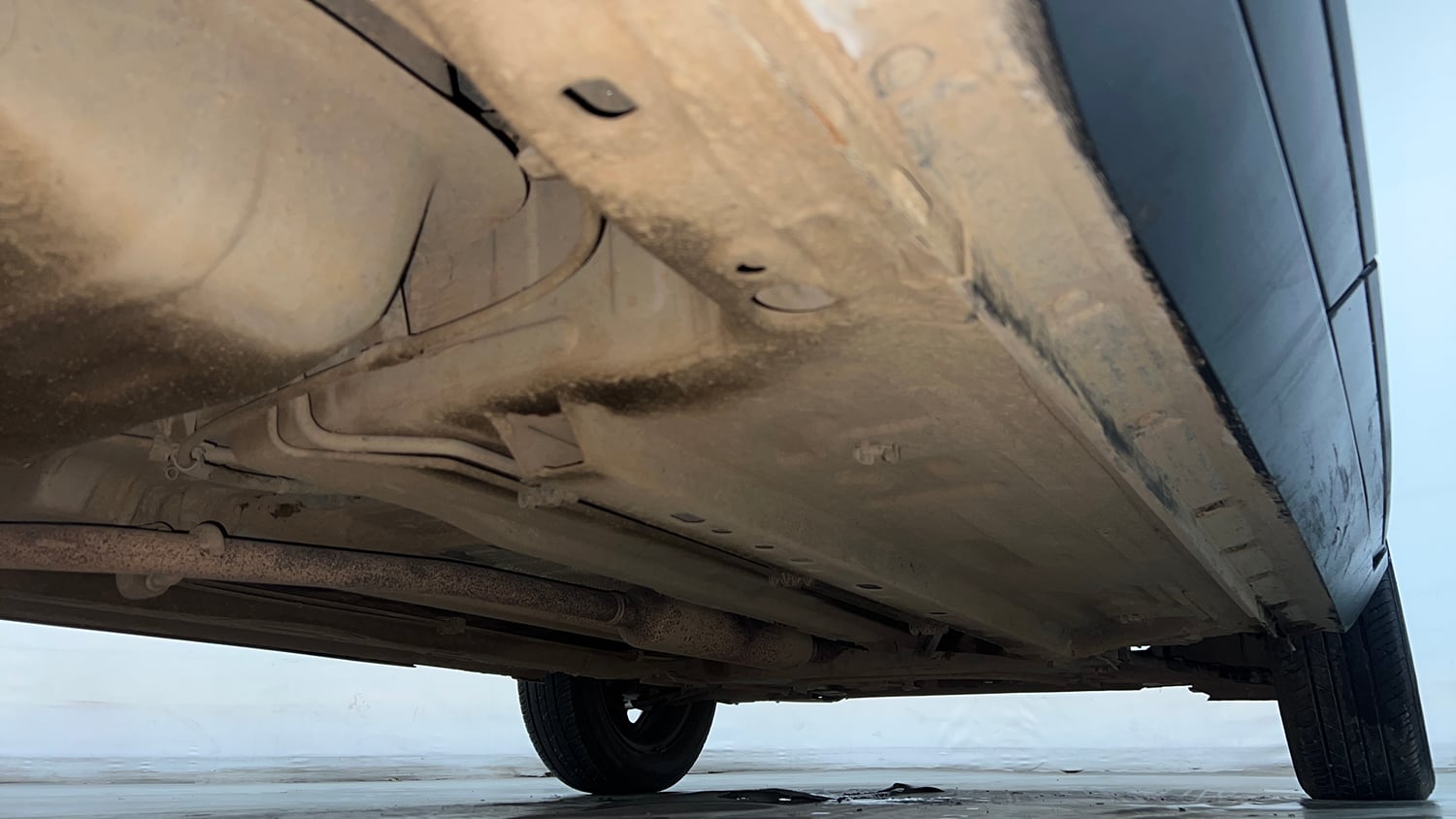 Used 2023 Nissan Magnite XE Petrol Manual extra REAR RIGHT UNDERBODY VIEW