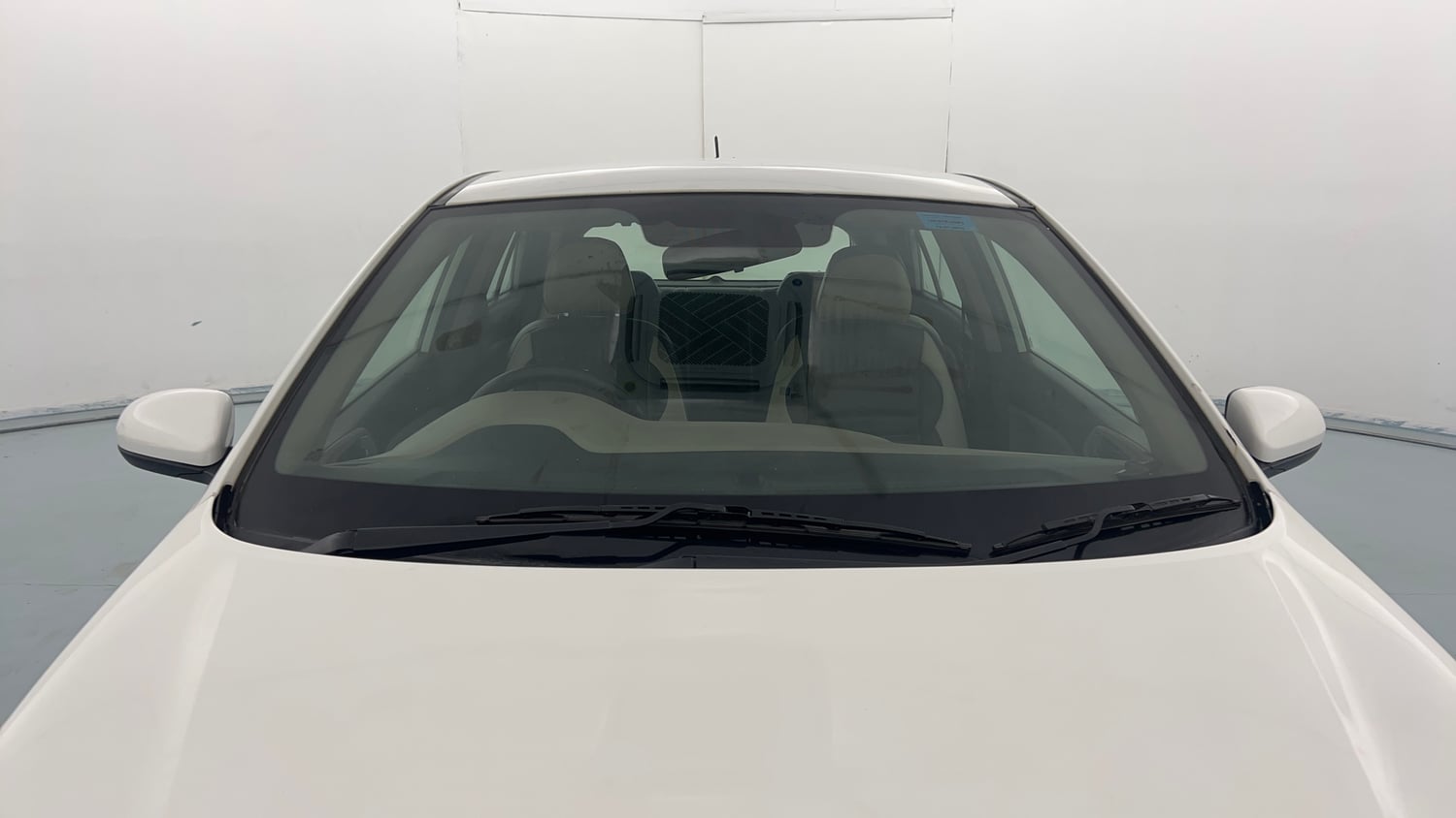 Used 2015 Hyundai Elite i20 Magna 1.2 Petrol Manual exterior FRONT WINDSHIELD VIEW