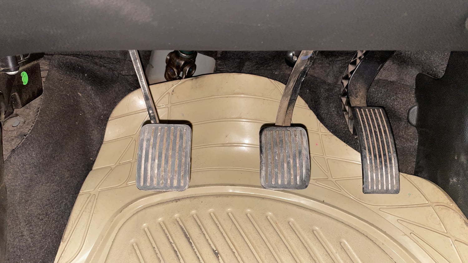 Used 2019 Hyundai Grand i10 Sportz 1.2 Kappa VTVT Petrol Manual interior PEDALS VIEW
