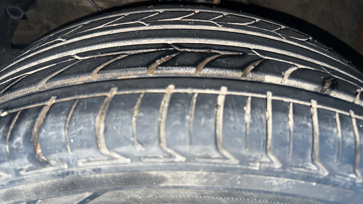 Used 2021 Maruti Suzuki Baleno Zeta Petrol Manual tyres LEFT FRONT TYRE TREAD VIEW