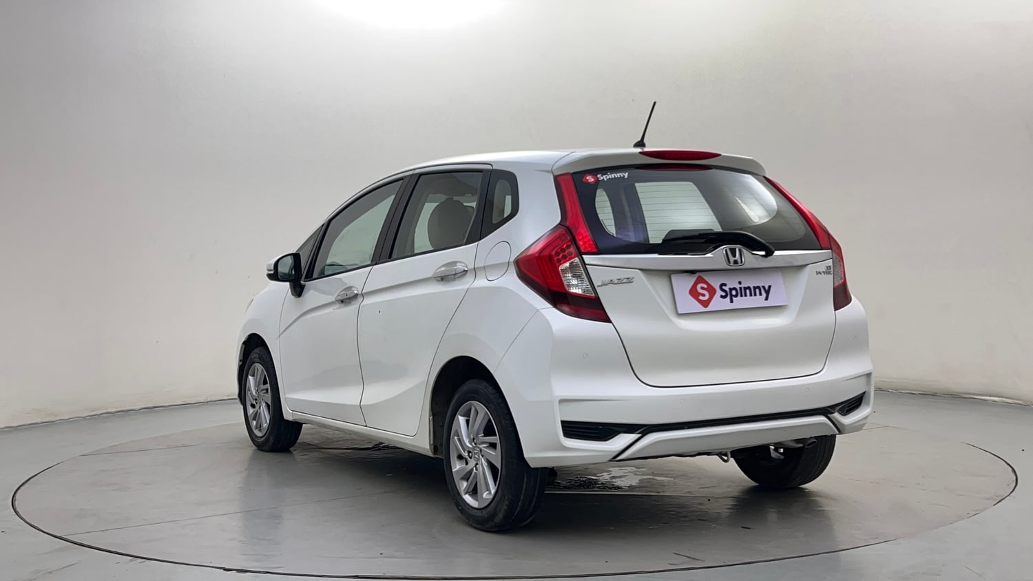 Used 2021 Honda Jazz VX CVT Petrol Automatic exterior LEFT REAR CORNER VIEW
