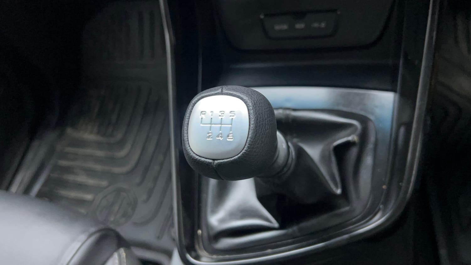 Used 2019 MG Motors Hector Sharp Hybrid 1.5 Petrol Hybrid Manual interior GEAR  KNOB VIEW