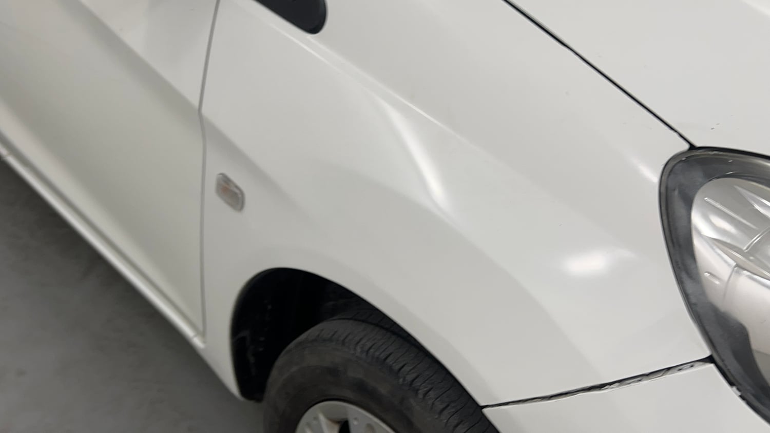 Used 2013 Honda Brio S MT Petrol Manual dents MINOR SCRATCH
