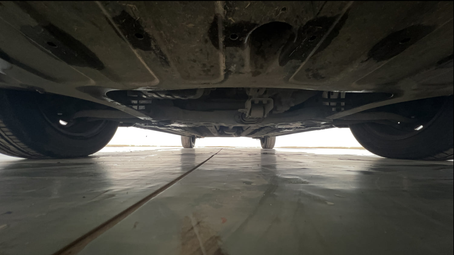Used 2018 Hyundai Verna EX 1.4 VTVT Petrol Manual extra FRONT LEFT UNDERBODY VIEW