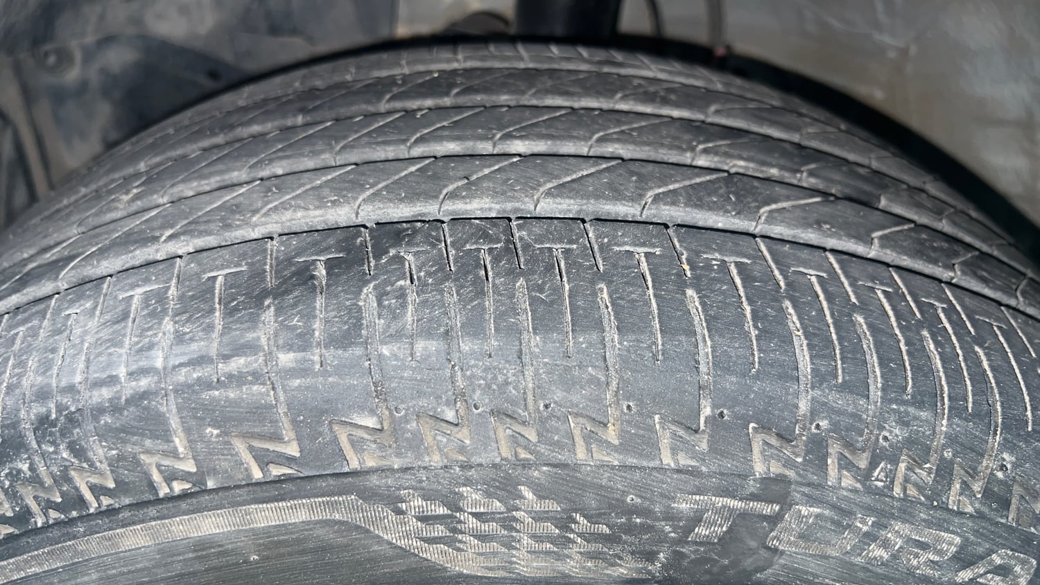 Used 2024 Honda Elevate ZX CVT Petrol Automatic tyres LEFT FRONT TYRE TREAD VIEW