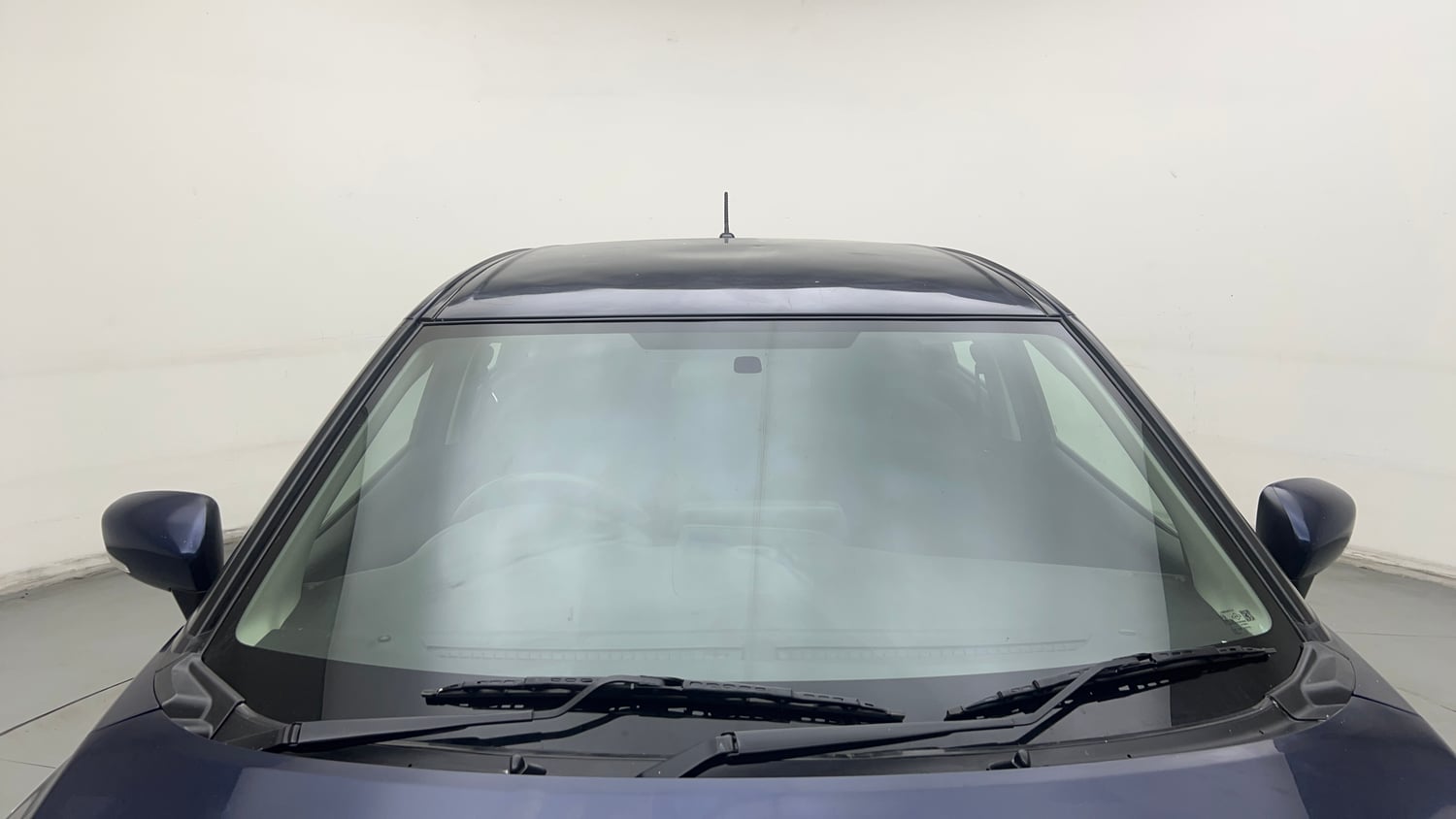 Used 2022 Maruti Suzuki Baleno Zeta MT Petrol Manual exterior FRONT WINDSHIELD VIEW