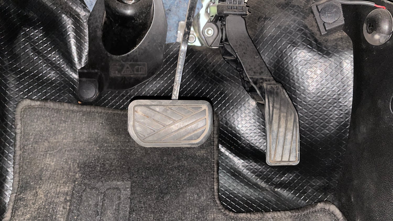 Used 2022 Maruti Suzuki S-Presso VXi Plus AMT Petrol Automatic interior PEDALS VIEW