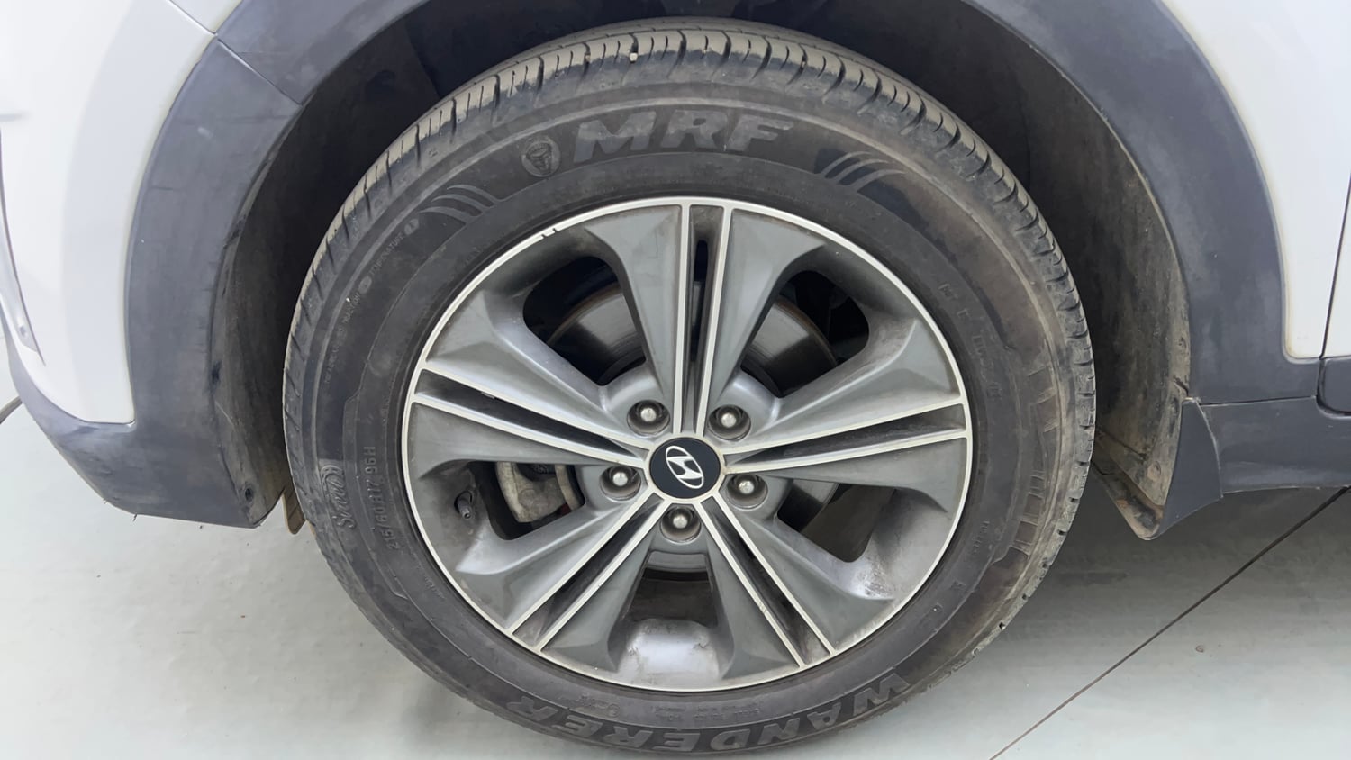 Used 2017 Hyundai Creta 1.6 SX Plus AT Petrol Petrol Automatic tyres LEFT FRONT TYRE RIM VIEW