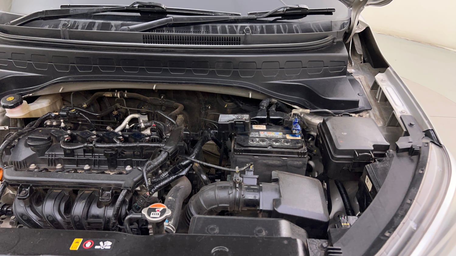 Used 2022 Kia Sonet HTK Plus 1.2 Petrol Manual engine ENGINE LEFT SIDE HINGE & APRON VIEW