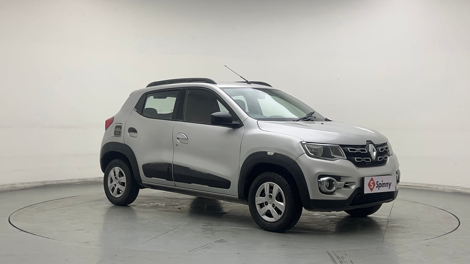Used 2016 Renault Kwid RXT Petrol Manual exterior RIGHT FRONT CORNER VIEW