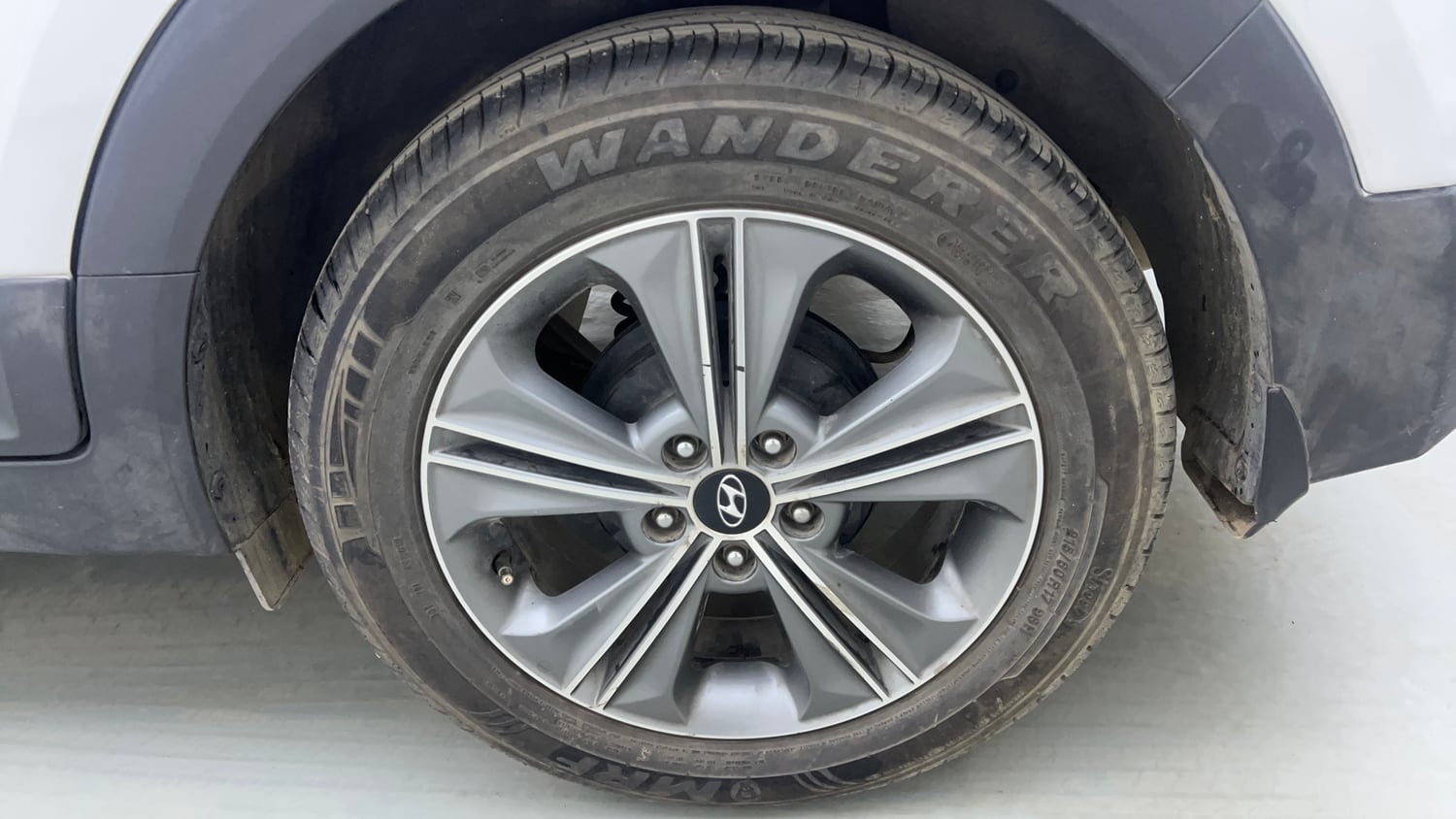 Used 2017 Hyundai Creta 1.6 SX Plus AT Petrol Petrol Automatic tyres LEFT REAR TYRE RIM VIEW