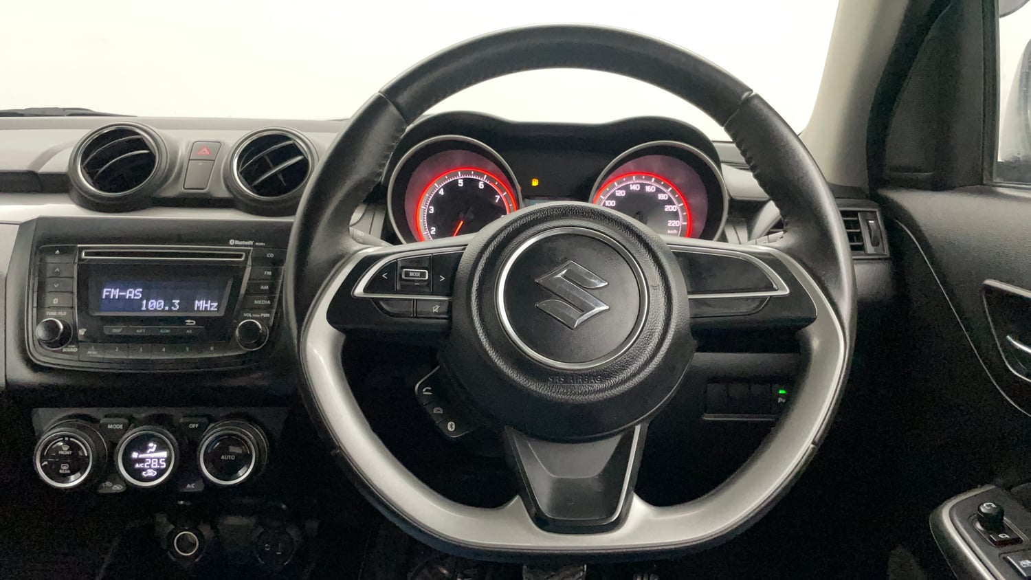 Used 2018 Maruti Suzuki Swift ZXi AMT Petrol Automatic interior STEERING VIEW