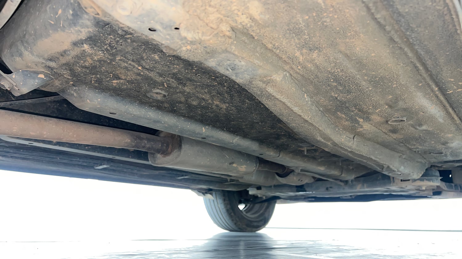 Used 2020 Kia Sonet HTX 1.0 iMT Petrol Manual extra REAR RIGHT UNDERBODY VIEW