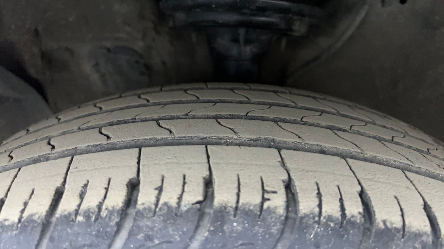 Used 2017 Hyundai Creta 1.6 SX Plus Petrol Petrol Manual tyres LEFT FRONT TYRE TREAD VIEW