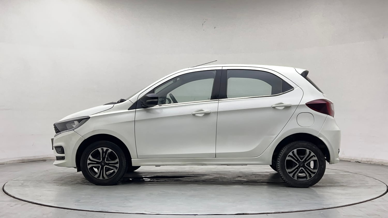 Used 2024 Tata Tiago XTA iCNG Cng Automatic exterior LEFT SIDE VIEW