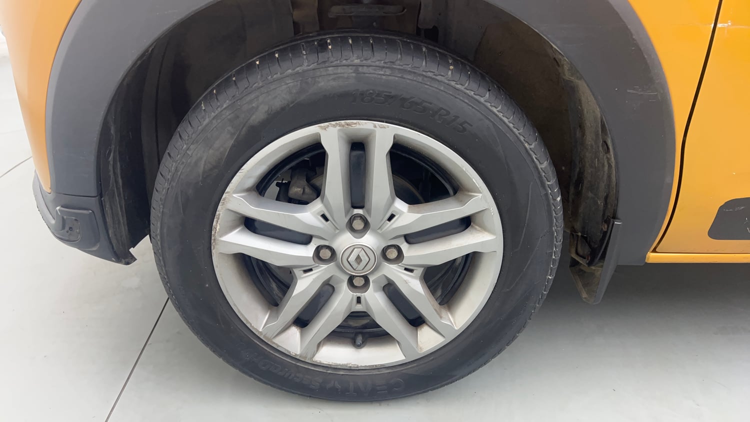 Used 2022 Renault Triber RXZ Petrol Manual tyres LEFT FRONT TYRE RIM VIEW