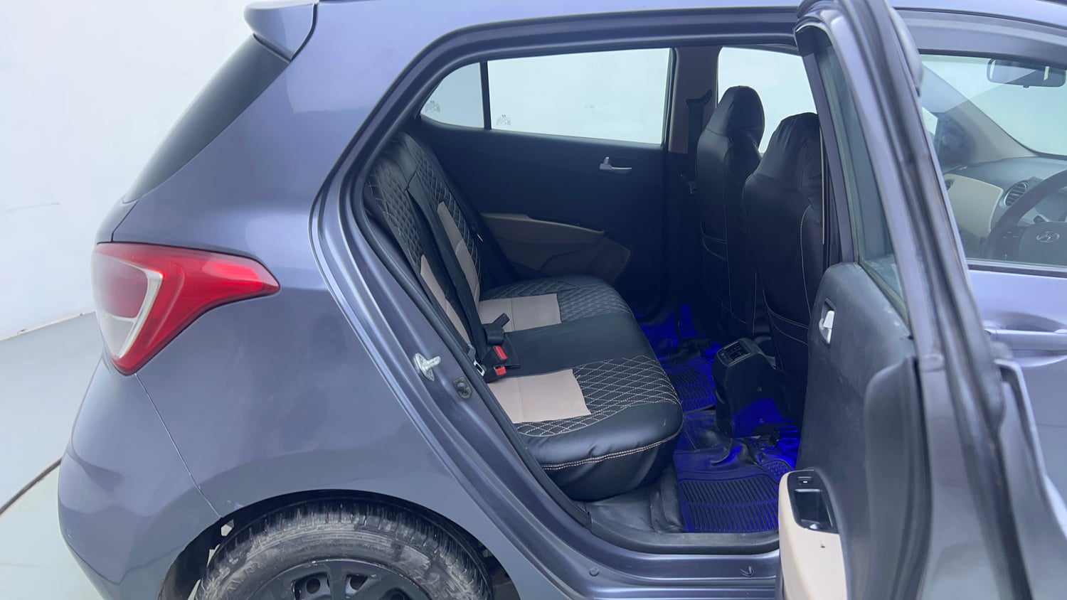 Used 2017 Hyundai Grand i10 Sportz (O) U2 1.2 CRDi Diesel Manual interior RIGHT SIDE REAR DOOR CABIN VIEW