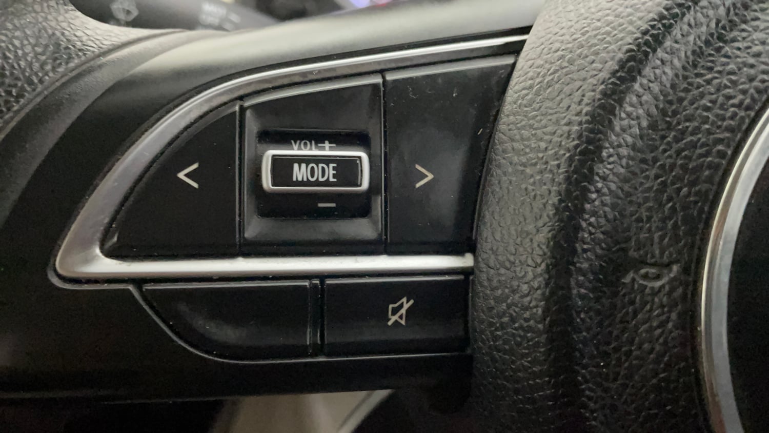 Used 2021 Maruti Suzuki Dzire VXi Petrol Manual top_features Steering mounted controls
