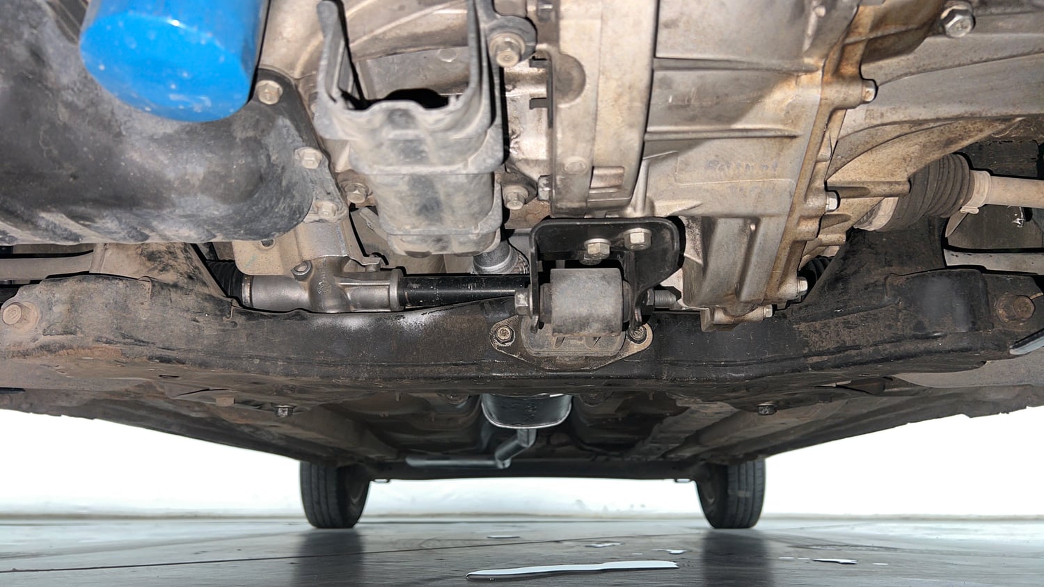 Used 2018 Hyundai Xcent SX Petrol Manual extra FRONT LEFT UNDERBODY VIEW