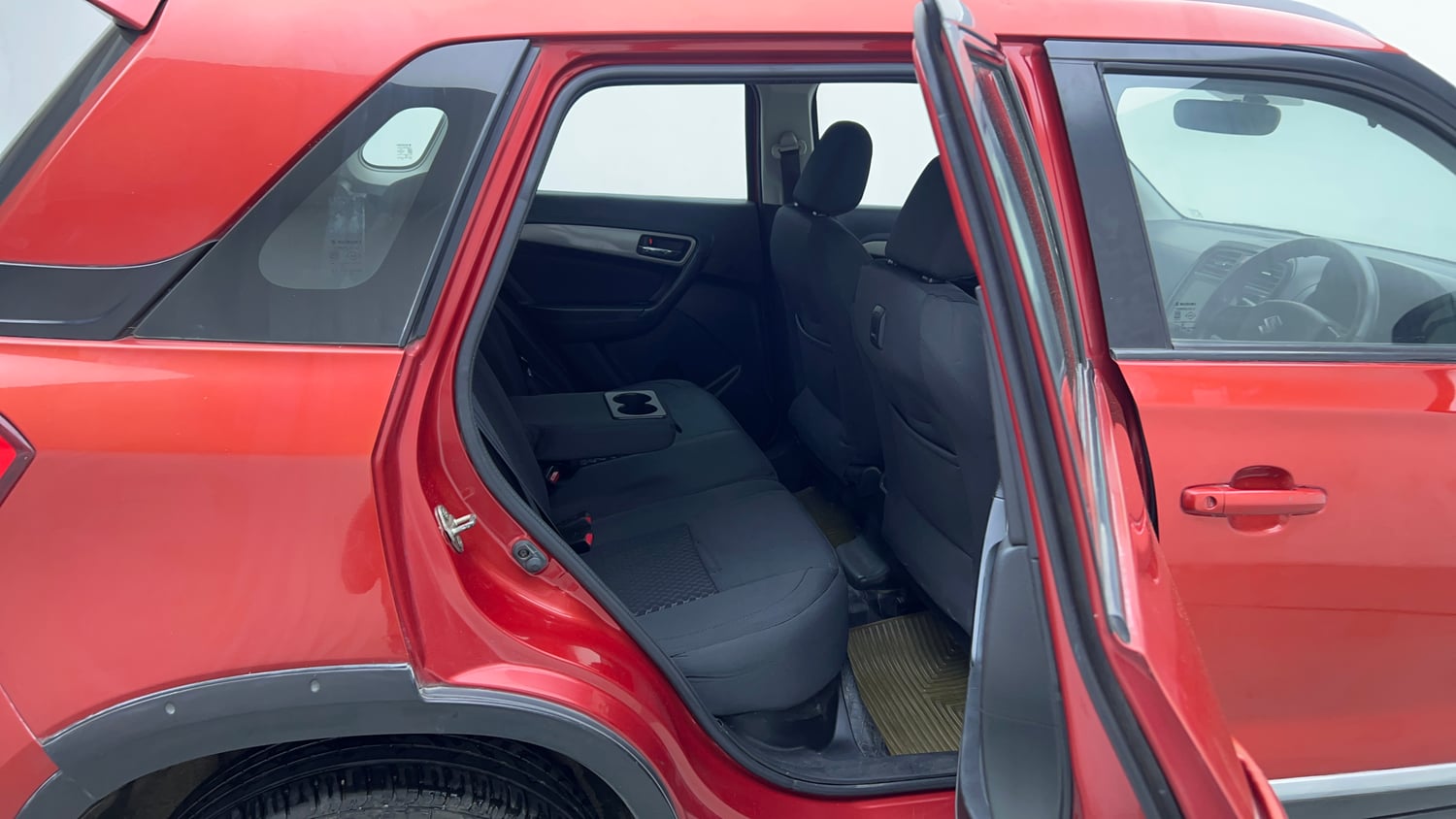 Used 2018 maruti-suzuki Vitara Brezza ZDi AGS Diesel Automatic interior RIGHT SIDE REAR DOOR CABIN VIEW